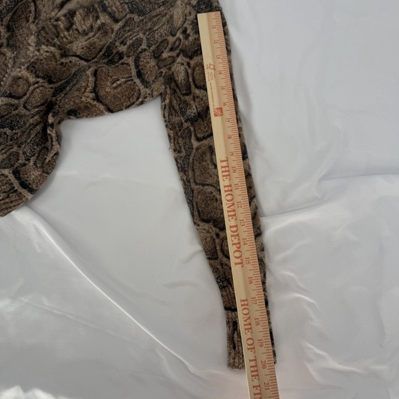 Neiman Marcus Sz S Animal Print 100% Cashmere Crop Shawl Cardigan Sweater Luxury - Picture 6 of 6